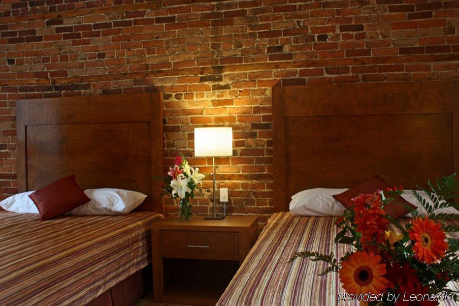 Hotel Abri Du Voyageur Montreal Habitación foto
