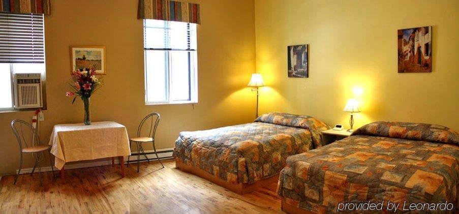 Hotel Abri Du Voyageur Montreal Habitación foto